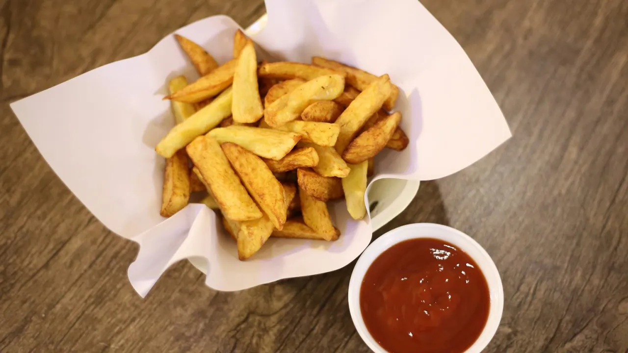 Zdjęcie Chrupiące frytki z airfryera? Poznaj sekret perfekcji bez tłuszczu!