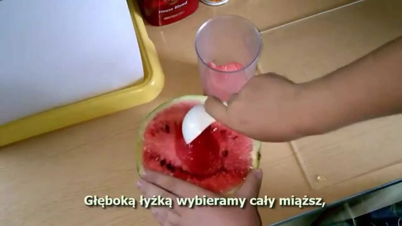 Zdjęcie Jak zrobić sok z arbuza - proste metody na orzeźwiający napój