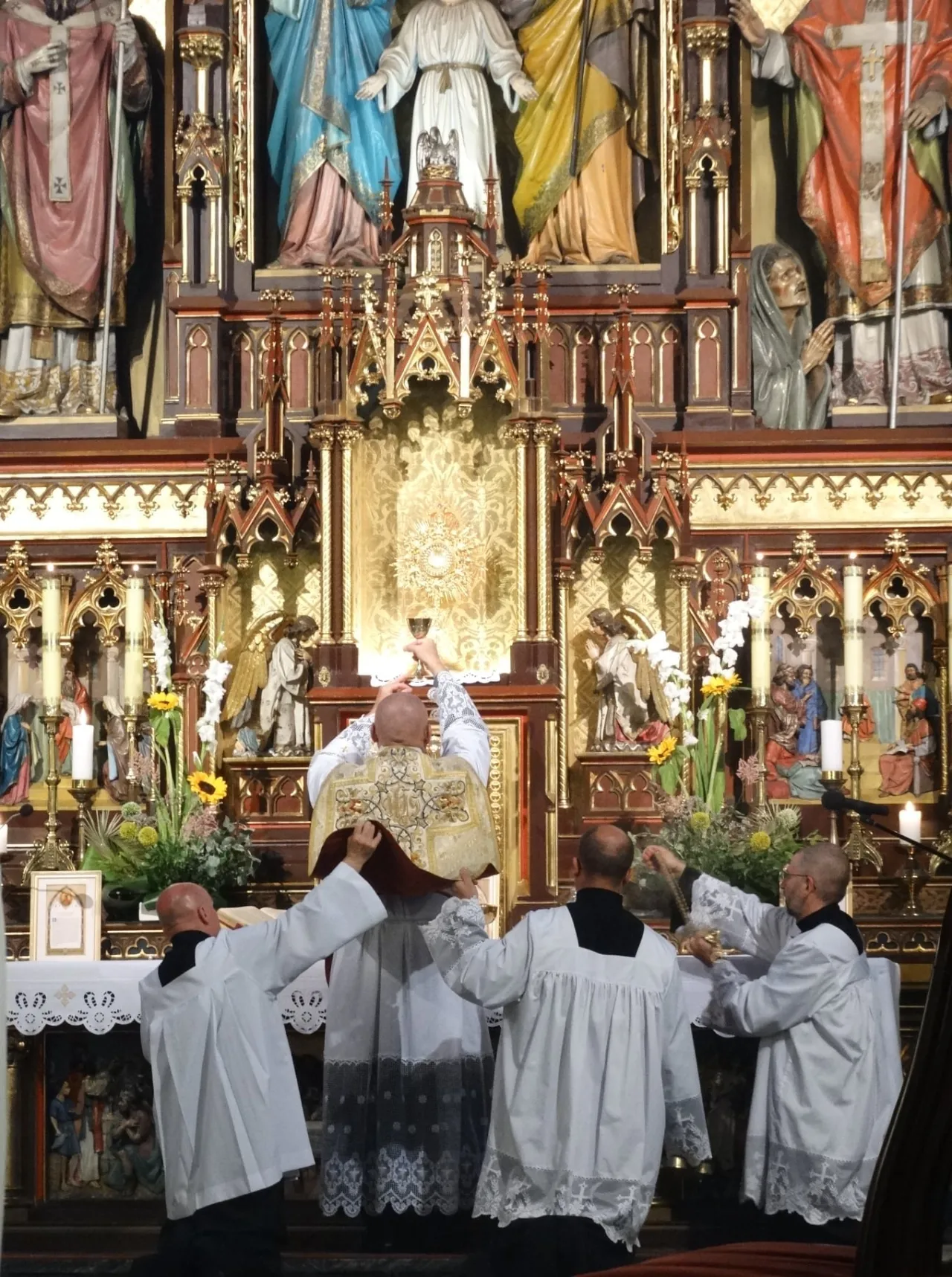Zdjęcie Ile trwa msza w rycie trydenckim? Czas trwania i różnice w liturgii