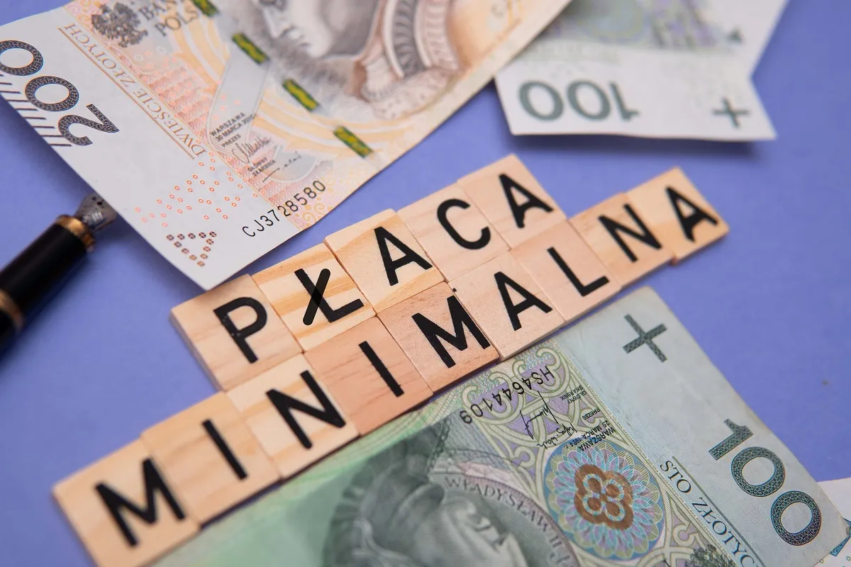 Zdjęcie Jaka jest stawka godzinowa na umowę o pracę? Sprawdź, ile stracisz!