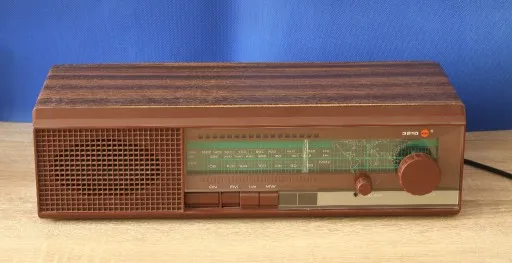 Zdjęcie Unitra Sudety - kultowy radioodbiornik, który zmienił polską radiofonię