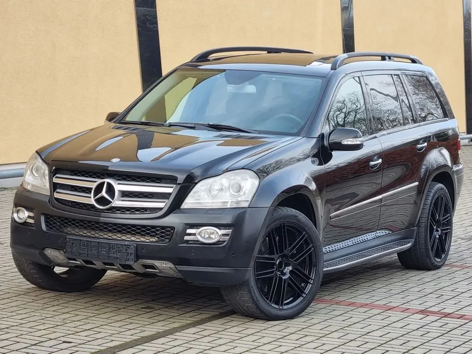 Zdjęcie Mercedes B-Class Benz - Kluczowe cechy i porównania modeli