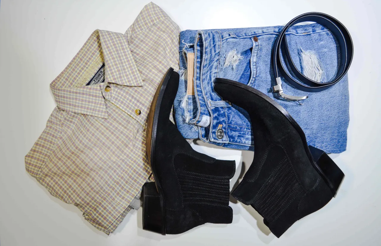 Zdjęcie Kowbojki męskie stylizacje – jak uniknąć modowych wpadek?