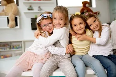 Zdjęcie Czy dziecko z rodzeństwem chorym na ospę może iść do przedszkola? Ryzyko i zasady