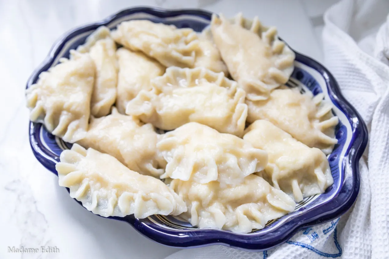 Zdjęcie Ile pierogów wychodzi z kilograma mąki? Poznaj sekrety idealnego przepisu