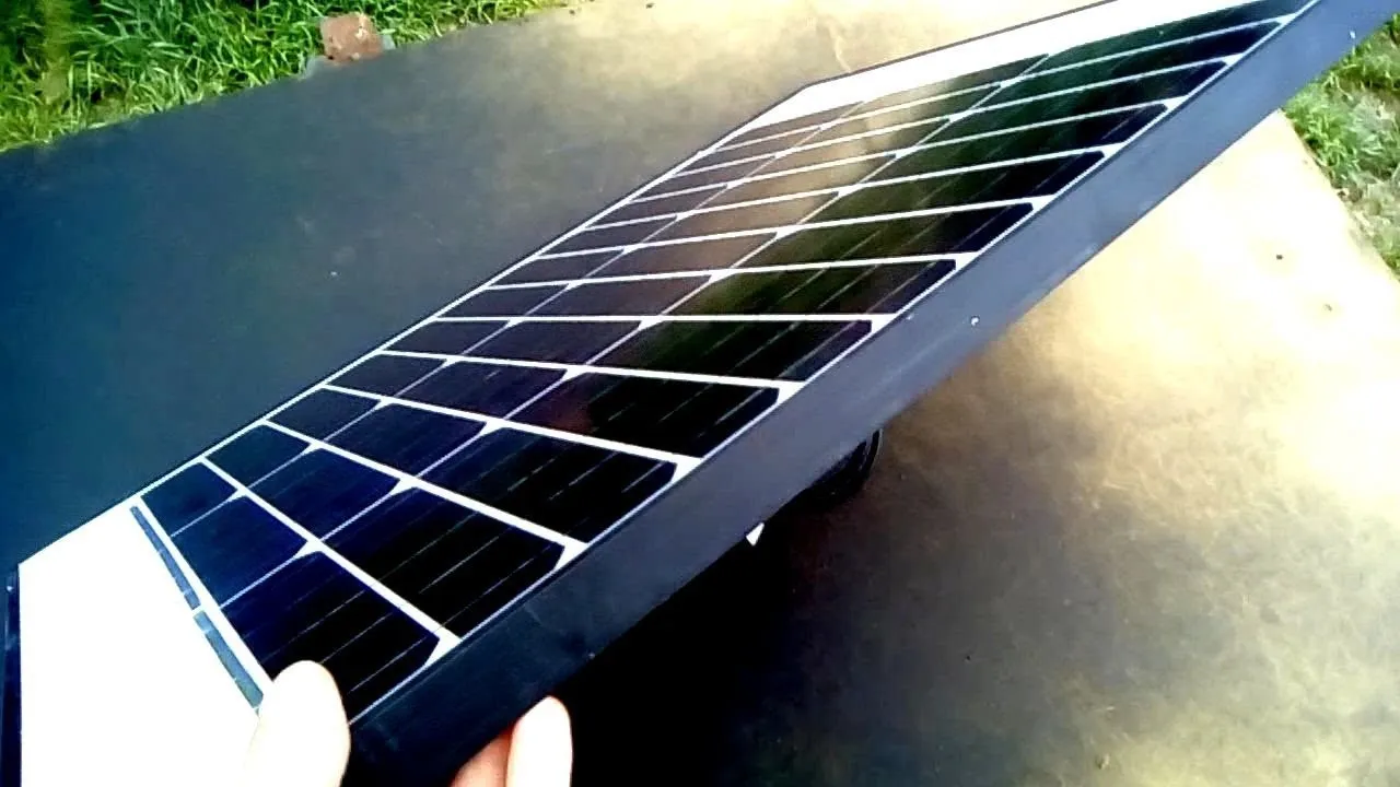 Zdjęcie Mini elektrownia słoneczna-zestaw: jak zaoszczędzić na energii?