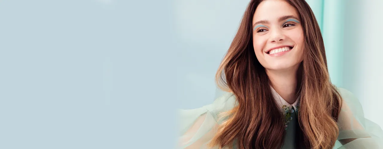 Zdjęcie Jasna cera jaki kolor włosów - idealne odcienie dla Twojej urody