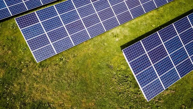 Zdjęcie Elektrownia słoneczna 3 kW: Jak zaoszczędzić na rachunkach za prąd