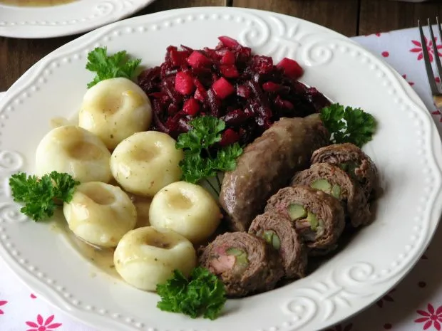 Zdjęcie Jak przygotować idealne roladki z wołowiny - sprawdzone przepisy i porady