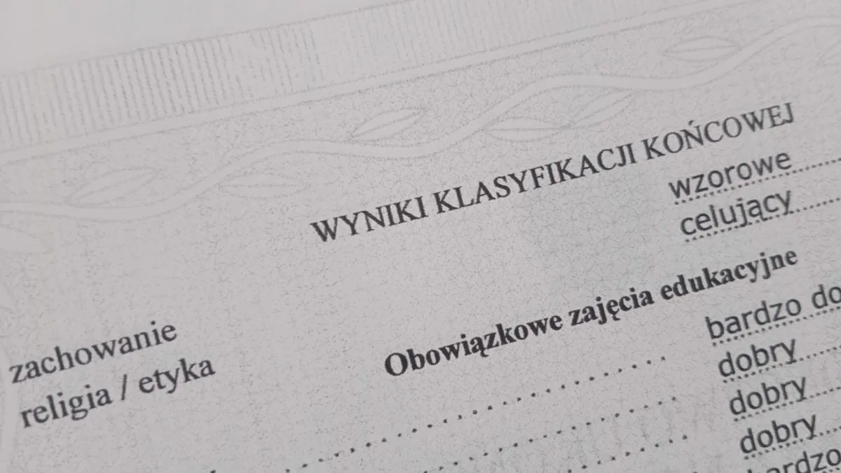 Zdjęcie Czy oceny ze szkoły średniej naprawdę wpływają na rekrutację na studia? Sprawdź teraz!