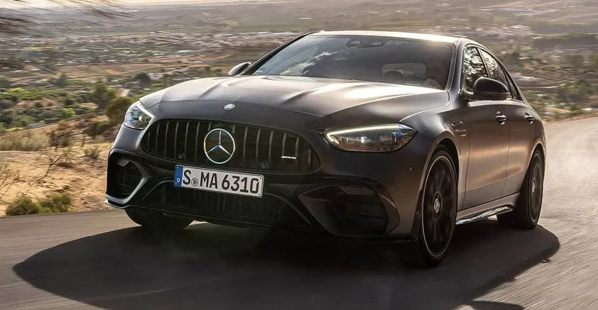 Zdjęcie Mercedes-Benz C63 AMG – niezwykłe osiągi, technologia i luksus w jednym