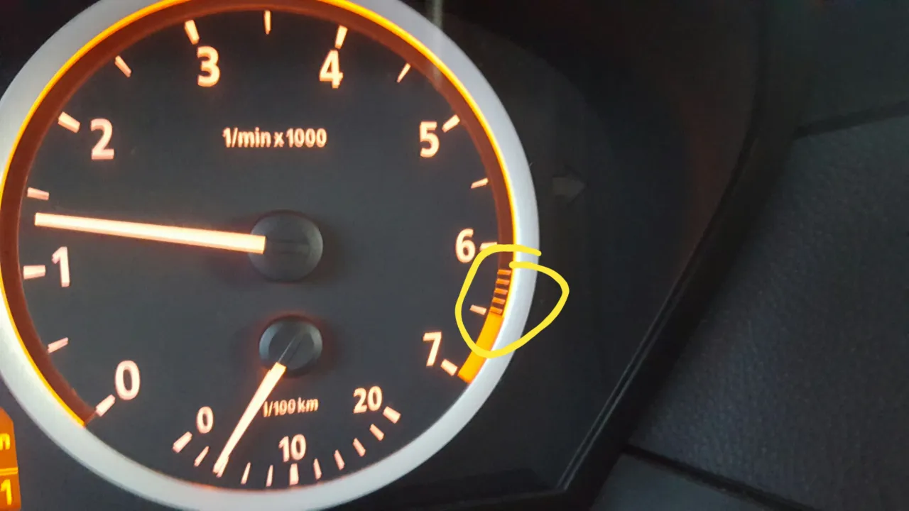 Zdjęcie Jak sprawdzić temperaturę silnika BMW E90? Instrukcja krok po kroku
