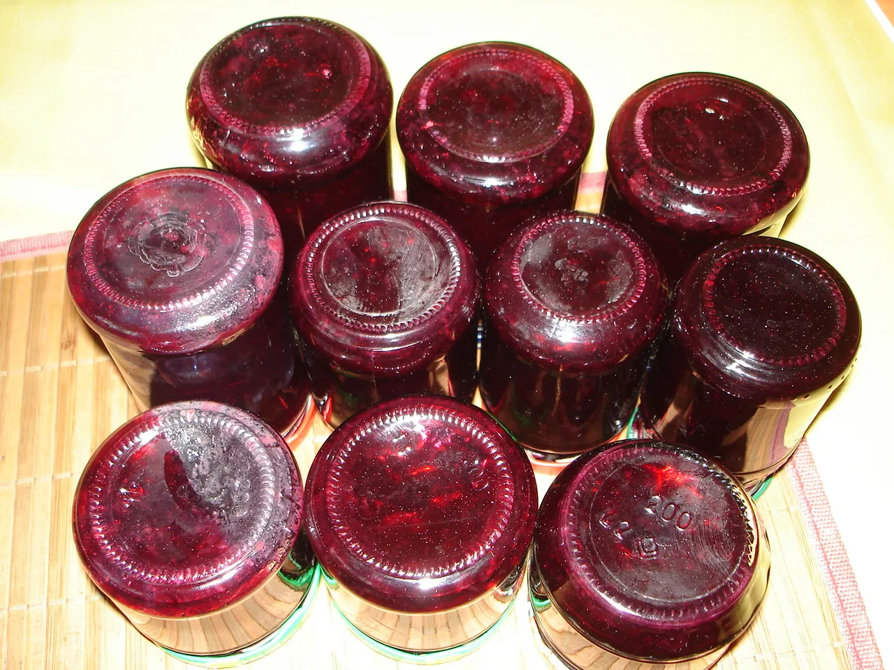 Zdjęcie Jak zrobić galaretkę z czarnej porzeczki - prosty przepis na smakołyk