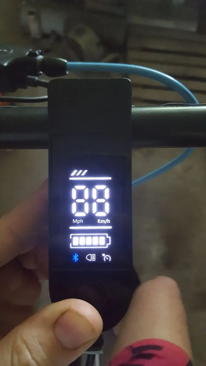 Zdjęcie Jak włączyć bluetooth w hulajnodze elektrycznej - proste kroki i porady