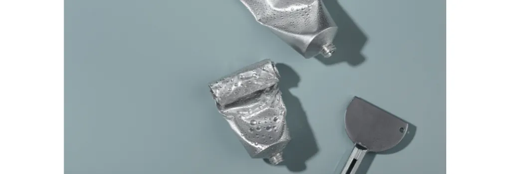 Zdjęcie Czy można używać kosmetyki po terminie ważności? Sprawdź ryzyko!