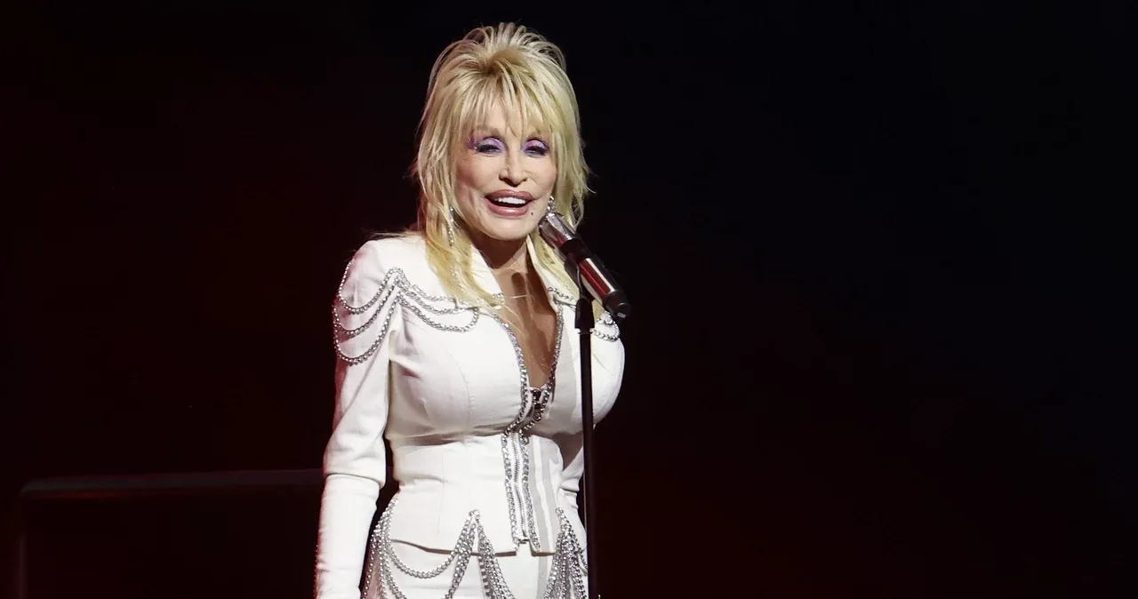 Zdjęcie Ile lat ma Dolly Parton? Legenda country wciąż zachwyca