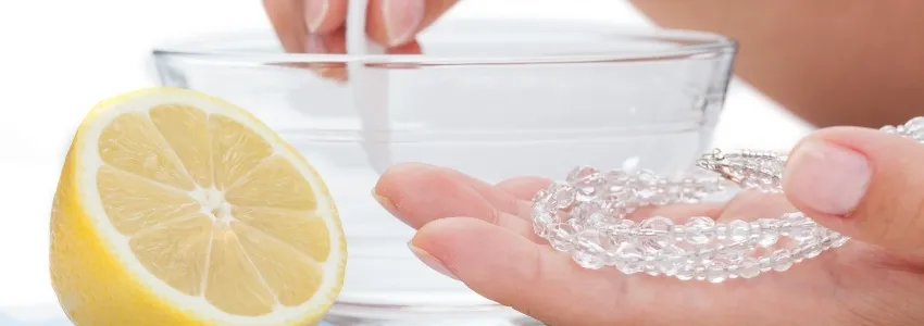 Zdjęcie Czym czyścić biżuterię: 6 skutecznych domowych metod + porady