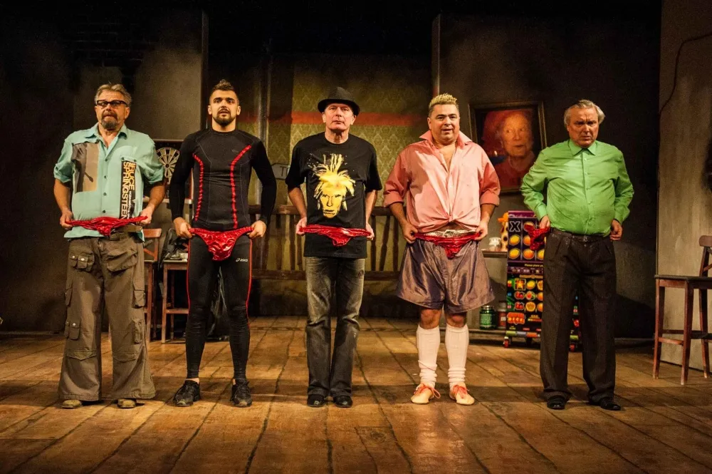 Zdjęcie Kogut w rosole w teatrze STU - poznaj szczegóły i obsadę spektaklu
