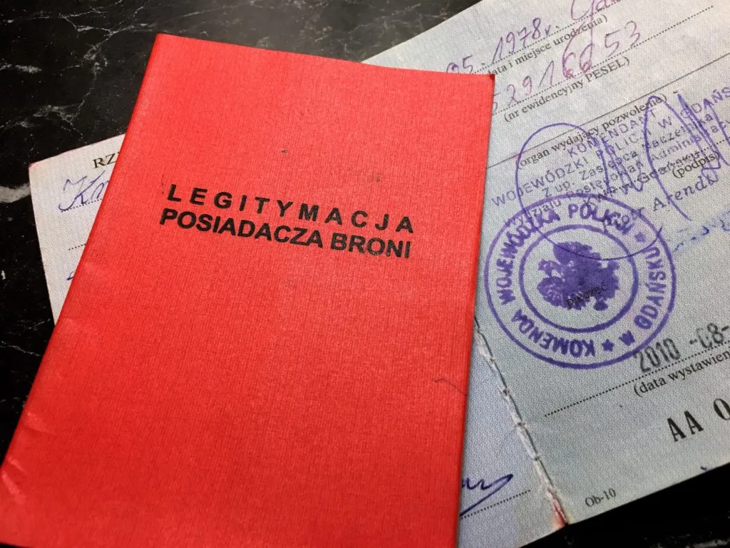 Zdjęcie Jak zdobyć pozwolenie na broń w Polsce – wymagania, kroki i częste błędy