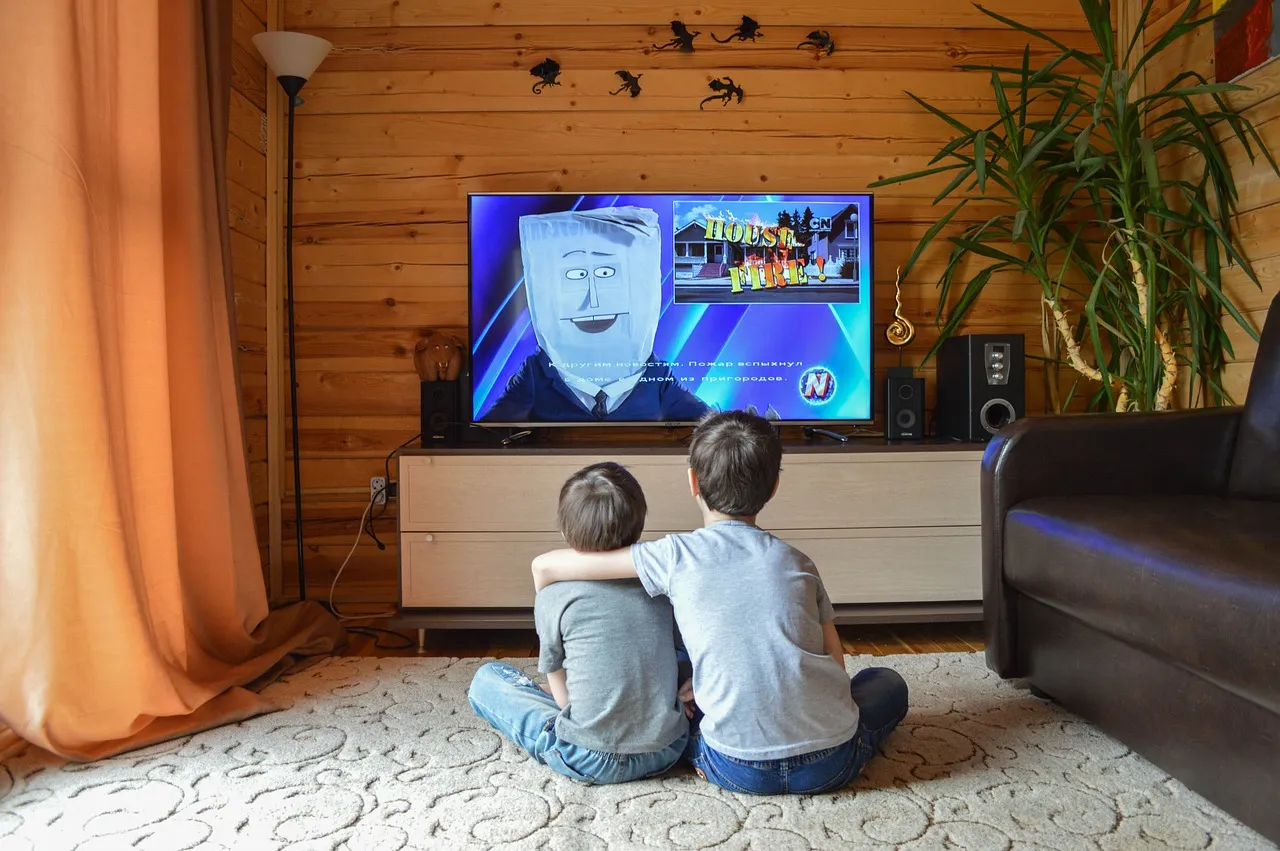 Zdjęcie Jak podłączyć telewizor do gniazda antenowego - uniknij problemów z sygnałem