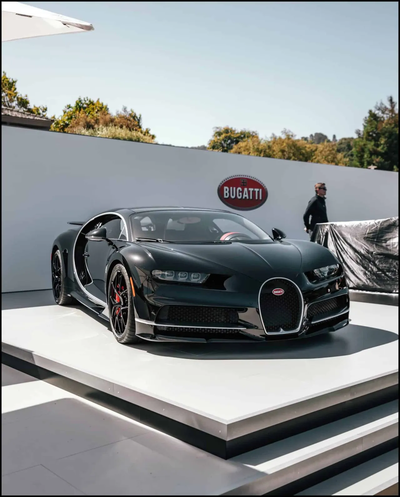 Zdjęcie Bugatti Chiron ile do 100 km/h - Niezwykłe osiągi i technologia