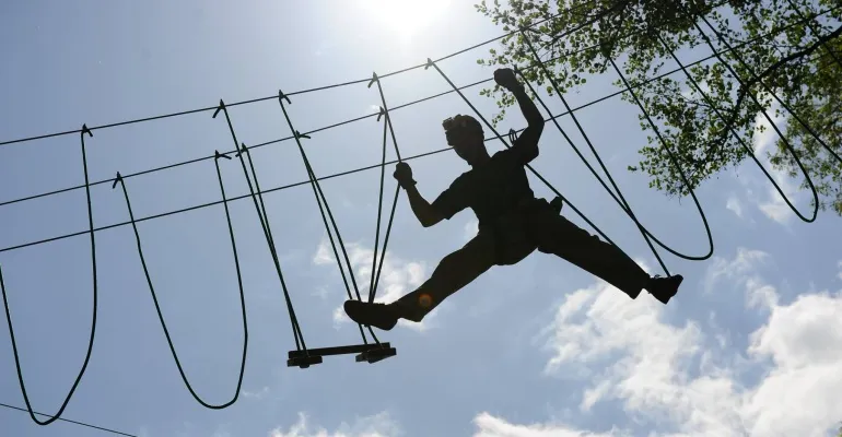 Zdjęcie Park linowy Wybrzeże Helskie – najlepsze atrakcje i ceny w okolicy