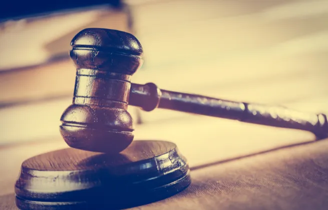 Zdjęcie Kto płaci za badania DNA zlecone przez sąd? Poznaj zasady i wyjątki