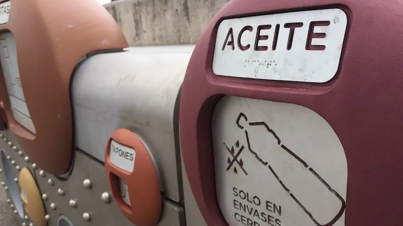 Zdjęcie Dónde tirar el aceite usado de manera segura y responsable para el medio ambiente