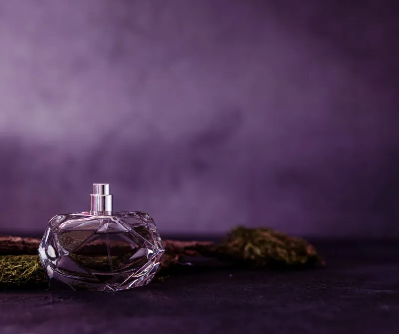 Zdjęcie Najtrwalsze perfumy damskie, które przetrwają nawet całodzienne wyzwania