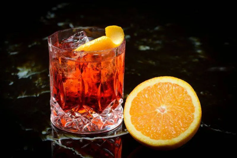 Zdjęcie Najlepsze drinki z campari i wódką, które zaskoczą twoje podniebienie