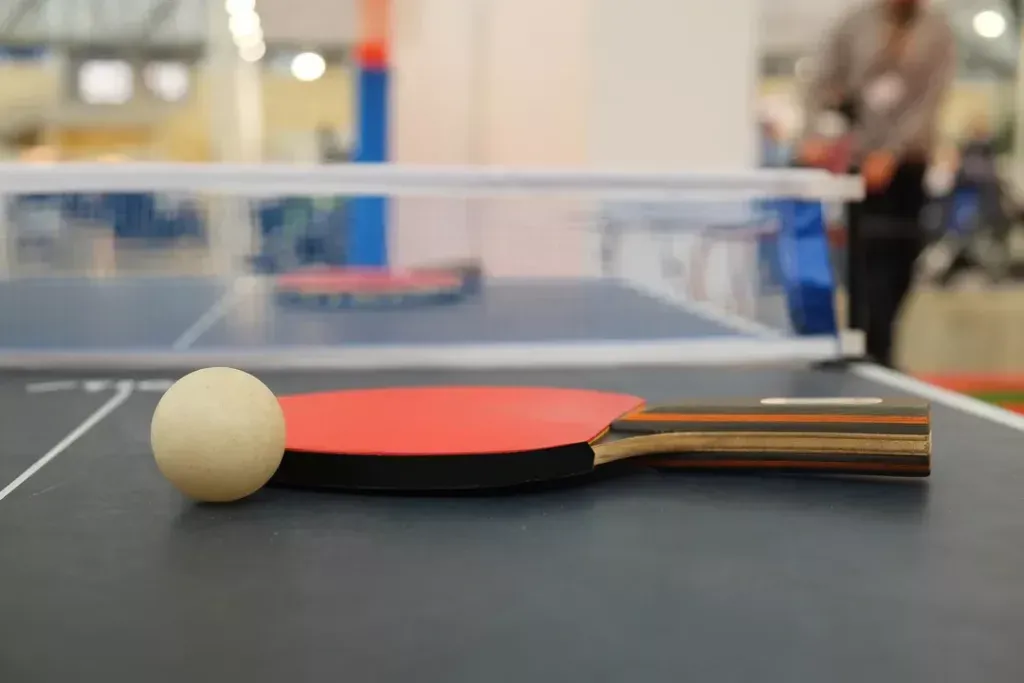 Zdjęcie Czy ping pong i tenis stołowy to to samo? Odkryj istotne różnice
