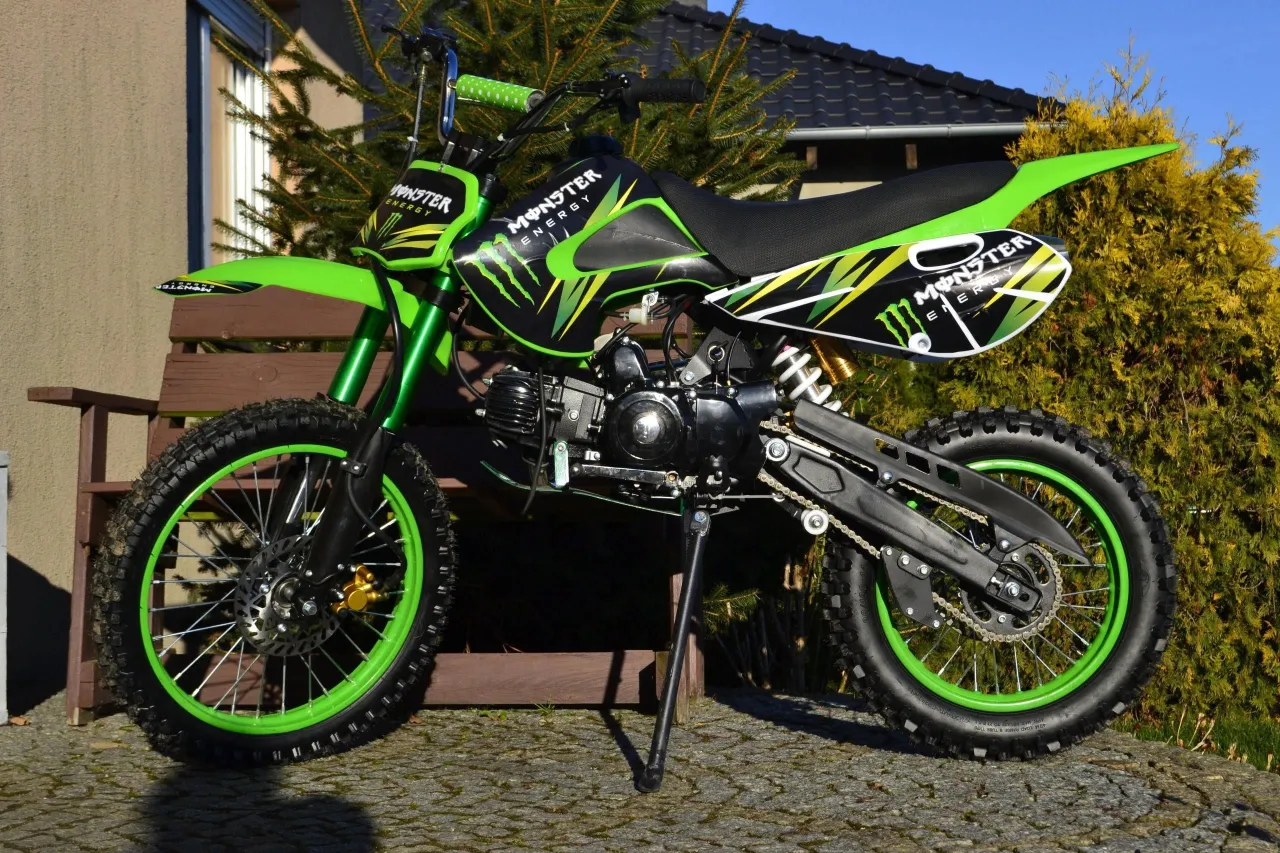 Zdjęcie Ile koni ma loncin 125? Poznaj moc i różnice między modelami