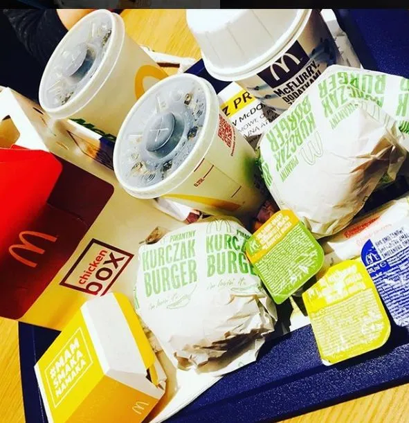 Zdjęcie Ile kalorii ma mcwrap klasyczny? Zaskakujące różnice w kaloryczności