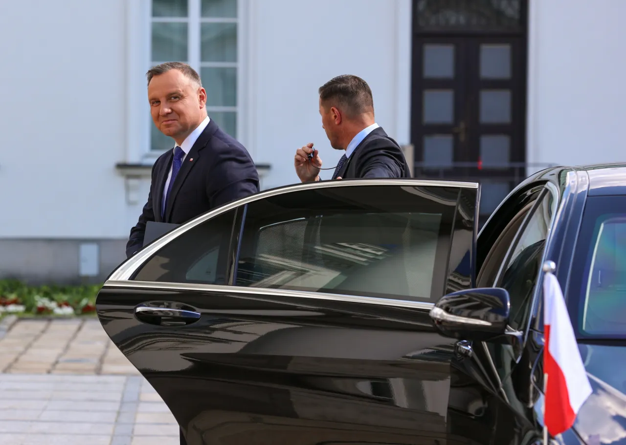 Zdjęcie Duda, PiS czy PO? Złożona relacja prezydenta z partią rządzącą