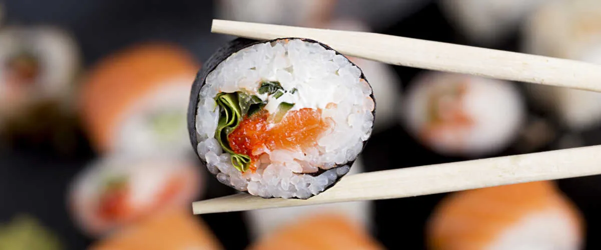 Zdjęcie Ile kcal ma sushi? Poznaj kaloryczność różnych rodzajów sushi
