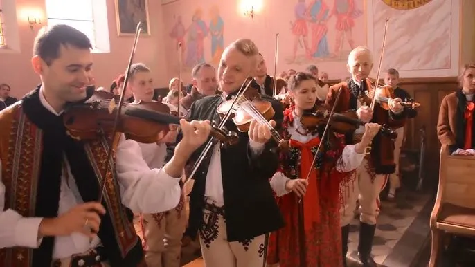 Zdjęcie Nuty do piosenki komu matko dzisiaj wierzyć – znajdź łatwe aranżacje