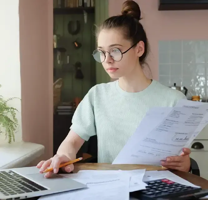 Zdjęcie Ile średnio zużywa się prądu dziennie? Zaskakujące statystyki dla gospodarstw