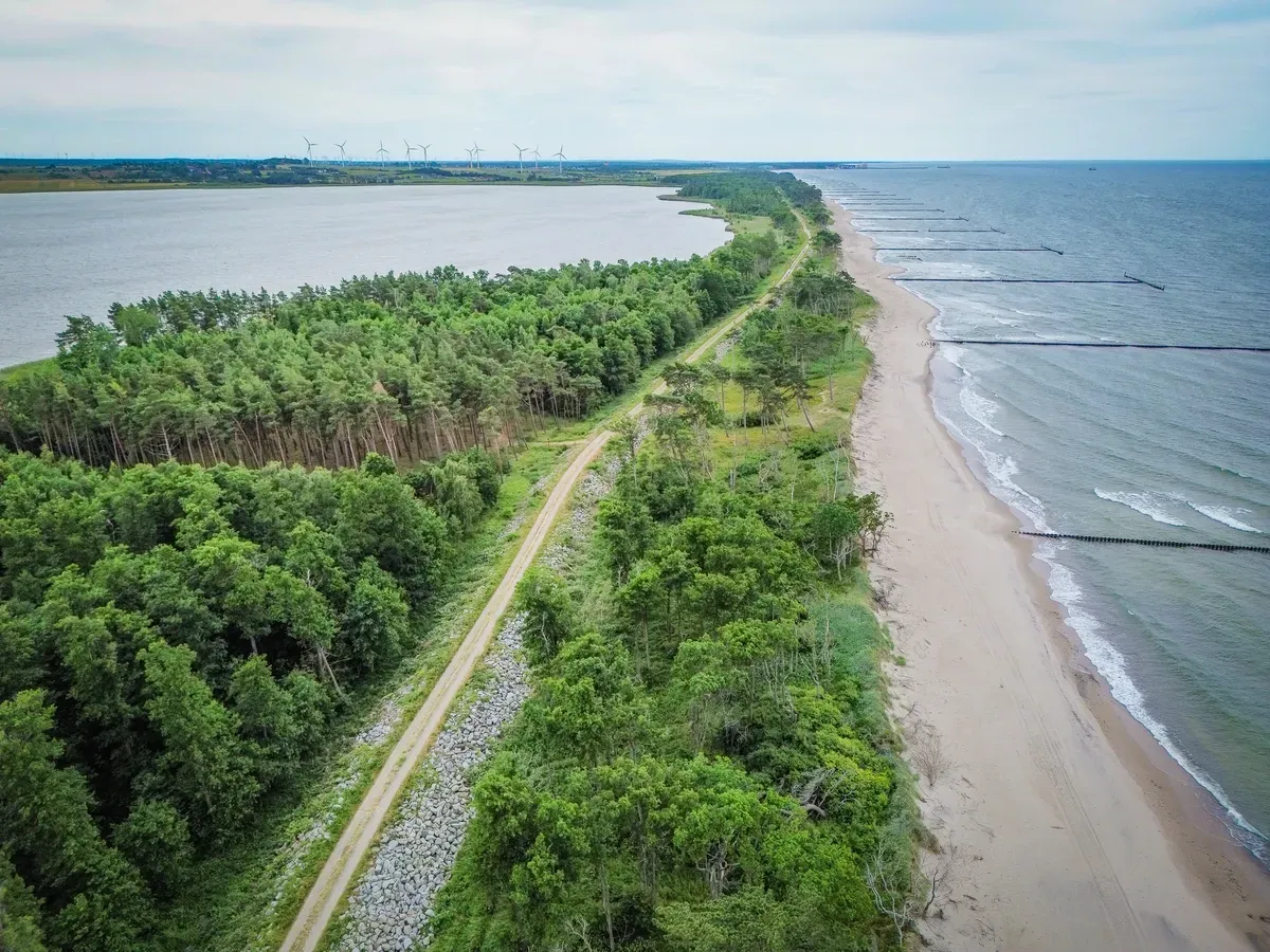 Zdjęcie Jak dojechać do Jarosławca nad morzem - najłatwiejsze trasy i porady