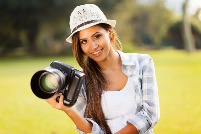 Zdjęcie Jak jasny obiektyw zmienia fotografię w trudnych warunkach oświetleniowych