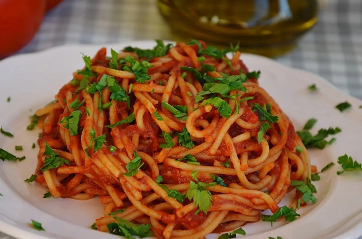 Zdjęcie Jak zrobić spaghetti z sosem ze słoika - szybki i pyszny przepis