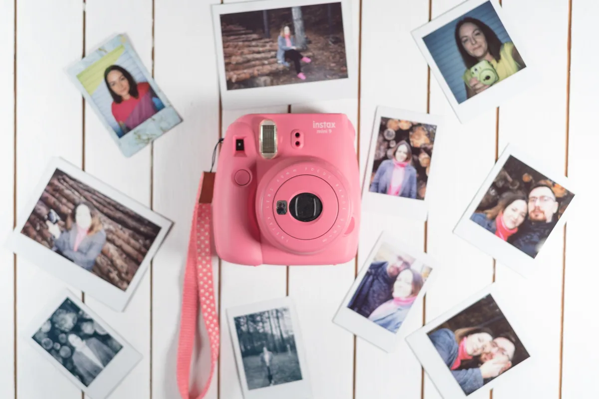 Zdjęcie Aparat dla dzieci z drukiem zdjęć: Instax vs. termiczny co wybrać?