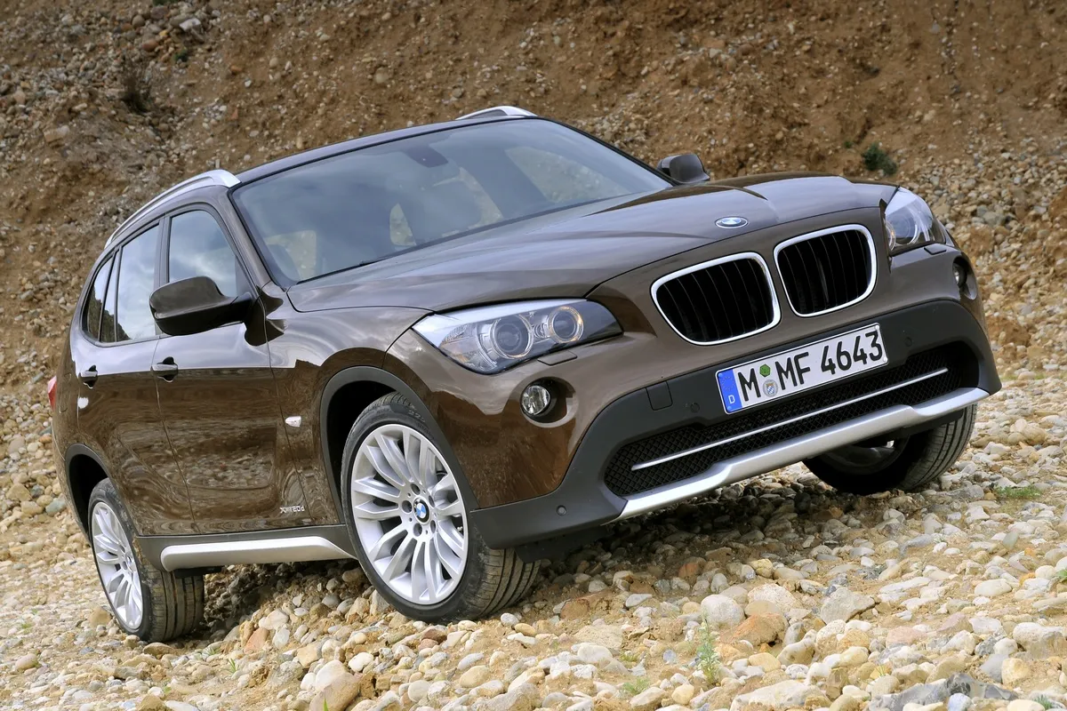 Zdjęcie BMW X1 E84 - szczegółowe informacje, specyfikacje i porównania