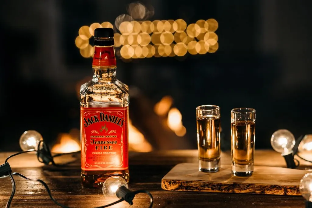 Zdjęcie Czy Jack Daniels to whisky? Odkryj, co naprawdę oznacza ta marka