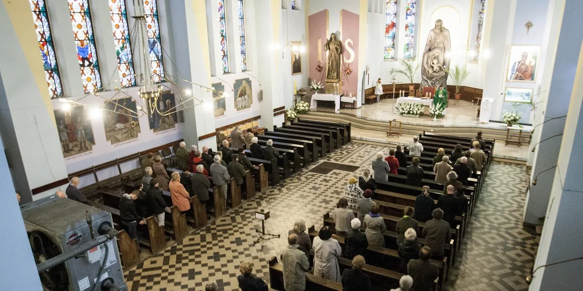 Zdjęcie 1 maja: czy trzeba iść do kościoła? Wyjaśniamy święta nakazane