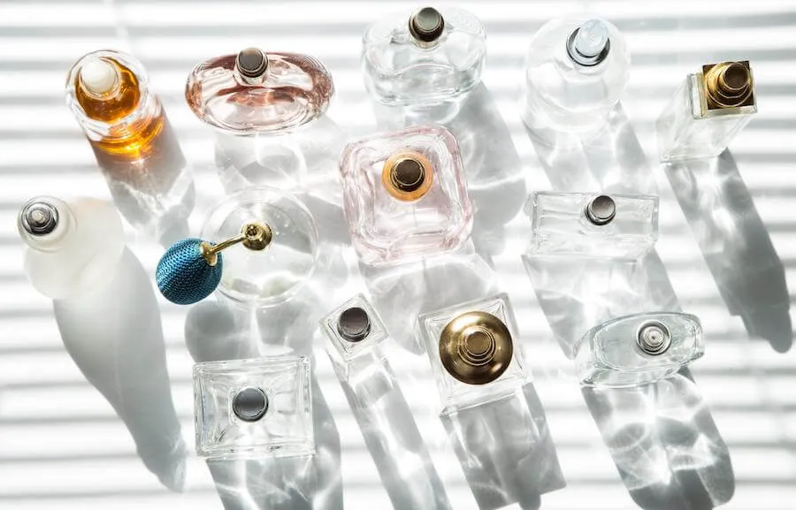 Zdjęcie Gdzie wyrzucić butelkę po perfumach? Oto co musisz wiedzieć