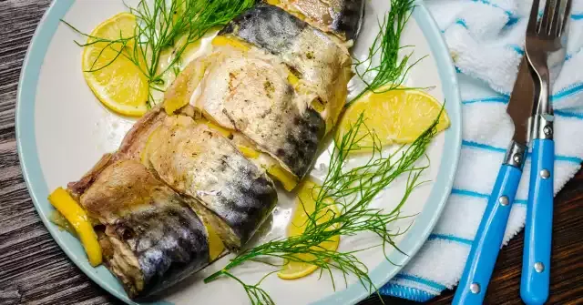 Zdjęcie Jak upiec makrelę w piekarniku – prosta receptura na smaczne danie