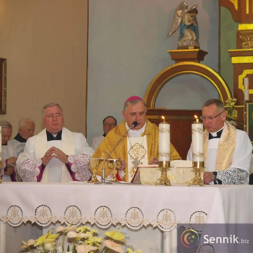 Zdjęcie Msza suma co to znaczy i dlaczego jest ważna w liturgii katolickiej