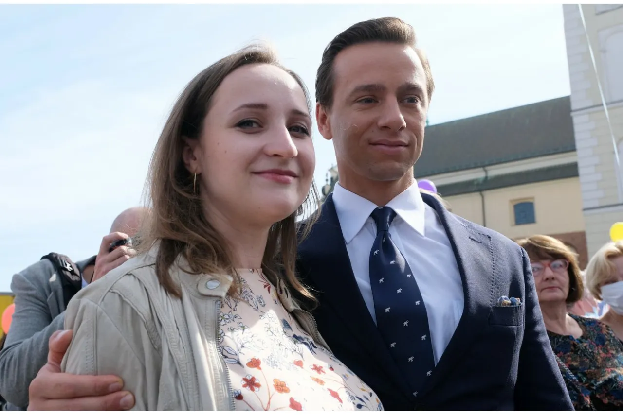 Zdjęcie Kim jest żona Krzysztofa Bosaka? Poznaj Kariny Bosak życie i karierę