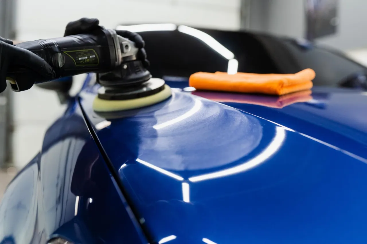 Zdjęcie Co ile woskować auto, aby uniknąć zniszczenia lakieru?