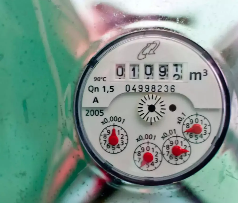 Zdjęcie Ile litrów wody mieści się w 1 metrze sześciennym? Poznaj fakty